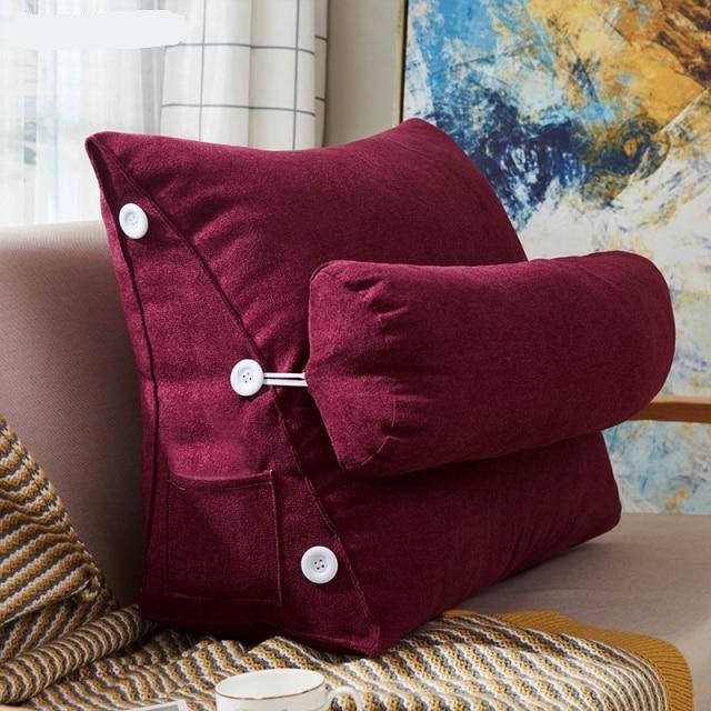 Coussin triangulaire rouge