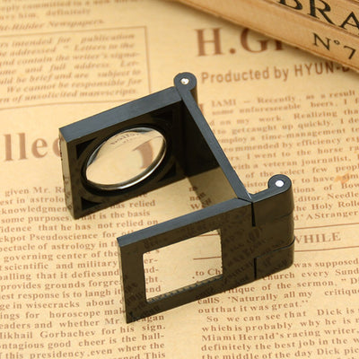 Small foldable magnifying glass x8